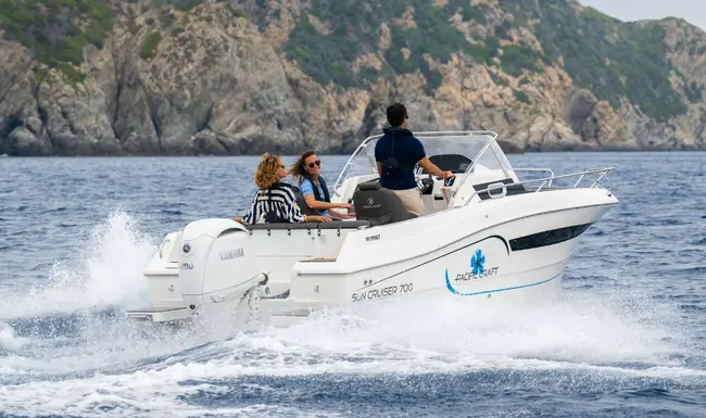 Pacific Craft 700 Sun Cruiser